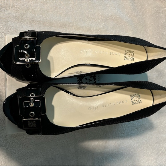 Anne Klein iflex Peep Toe Pumps, size 8 1/2, medium width - Picture 5 of 8